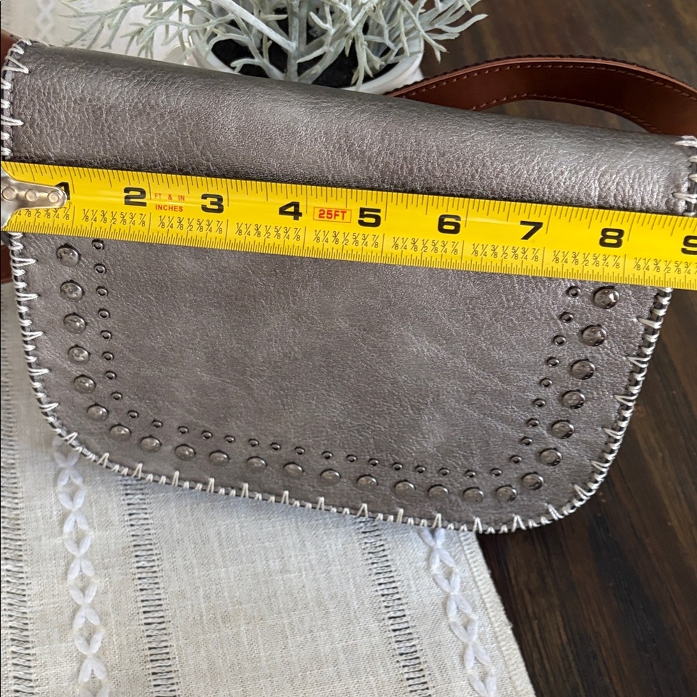 NWOT HAYDEN HARNETT Alissa Crossbody Bag silver metallic - Picture 8 of 10